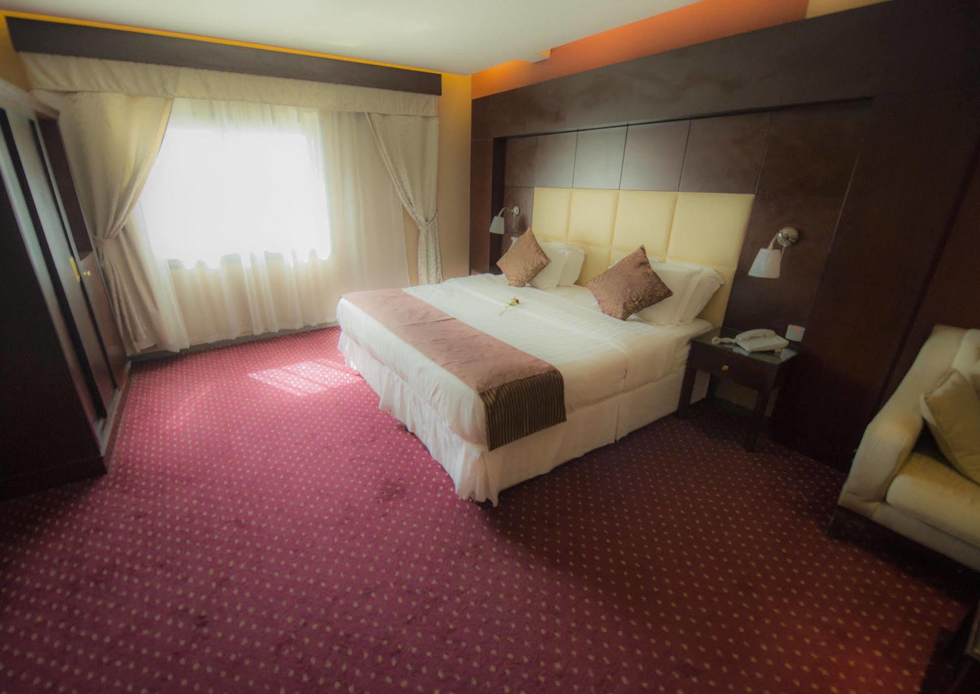 Sharz Hotel Buraidah Exterior foto
